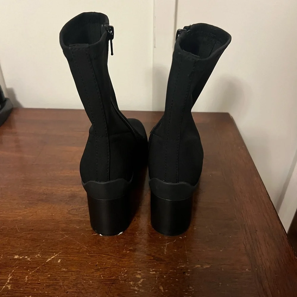 aerosols Miley Black Stretch Ankle Boots - Women's Heeled Boots size 7.5 NWOT